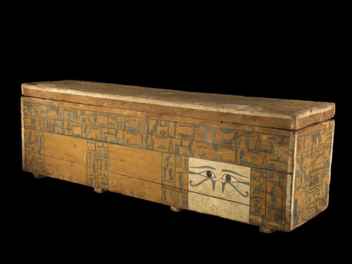 Cercueil de Henen  © Musée du Louvre, Dist. RMN Grand Palais / Georges Poncet